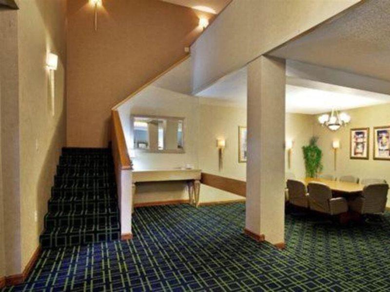 Ramada Inn Lafayette Conference Center Eksteriør billede