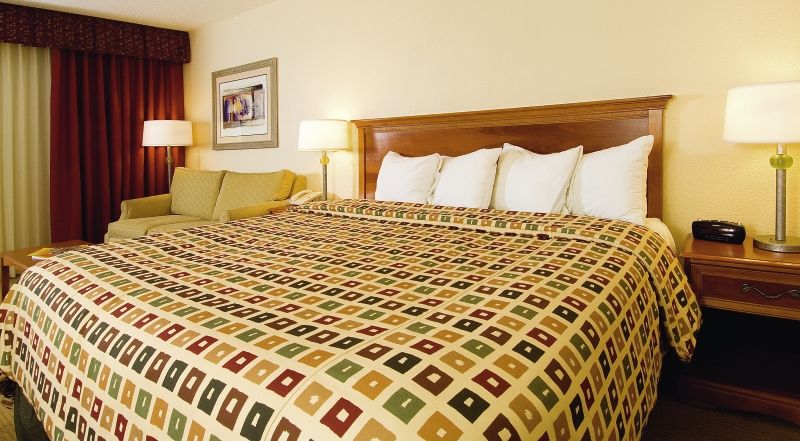 Ramada Inn Lafayette Conference Center Eksteriør billede