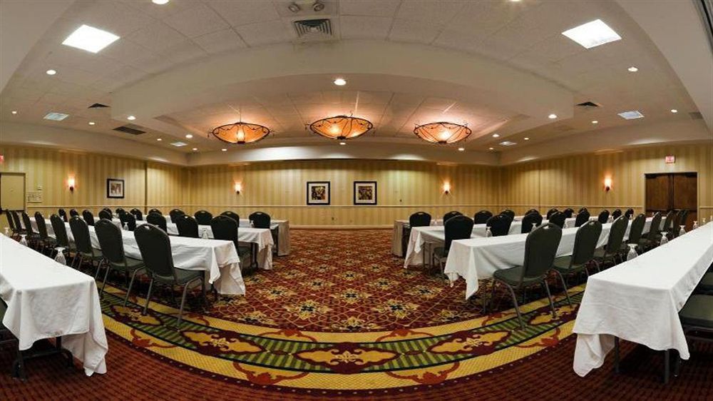 Ramada Inn Lafayette Conference Center Eksteriør billede